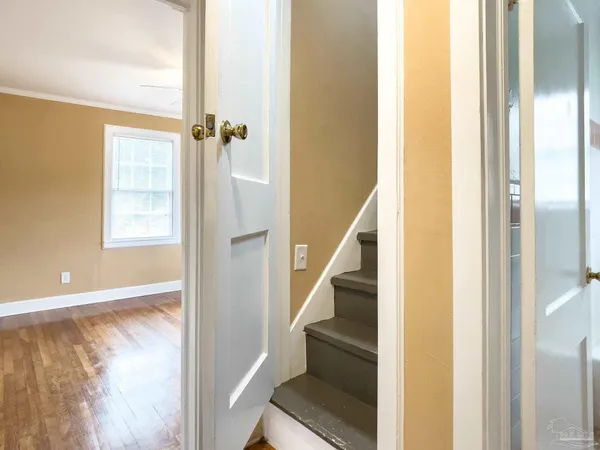 $1,295 | 2615 West Jackson Street, Pensacola, FL 32505