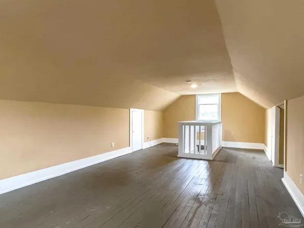 $1,295 | 2615 West Jackson Street, Pensacola, FL 32505