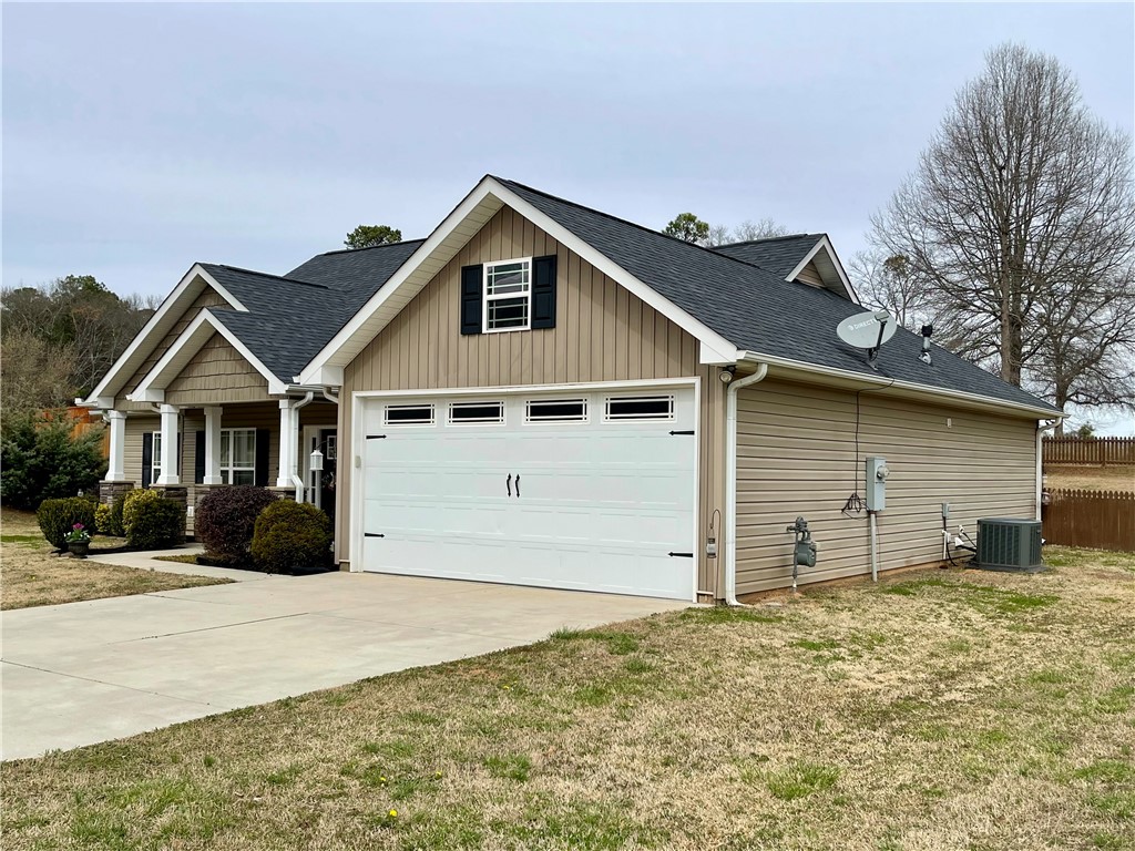 402 McClain Road Anderson, SC 29626 - Photo 4 of 48 2 Car Garage