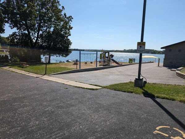 $75,000 | 209 Lake Summerset Road, Lake Summerset, IL 61019