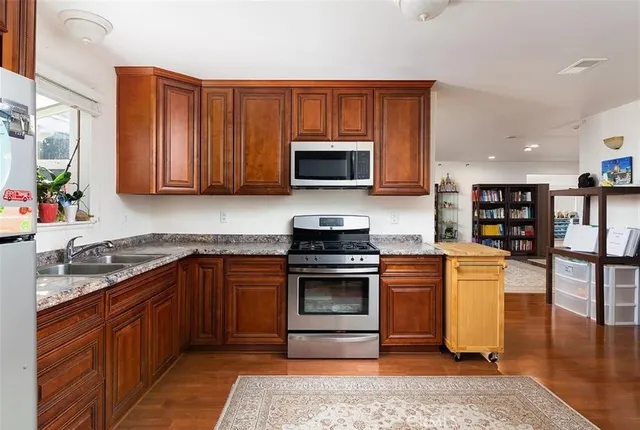 $1,695,000 | 24092 Gemwood Drive, Lake Forest, CA 92630