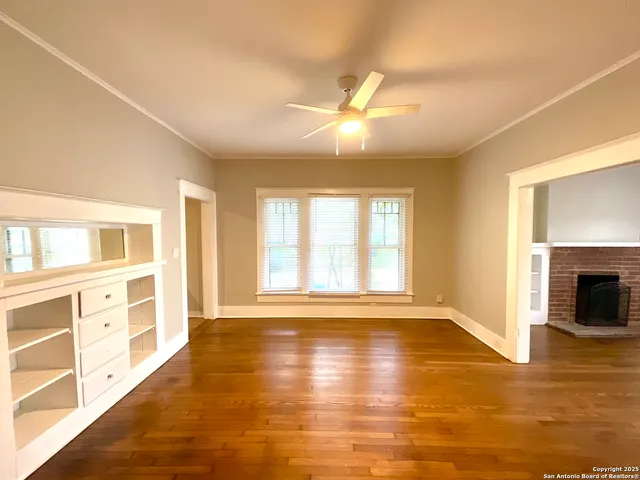 $1,449 | 810 West Magnolia Avenue, Unit 1, San Antonio, TX 78212