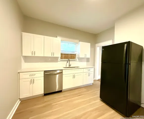 $1,449 | 810 West Magnolia Avenue, Unit 1, San Antonio, TX 78212