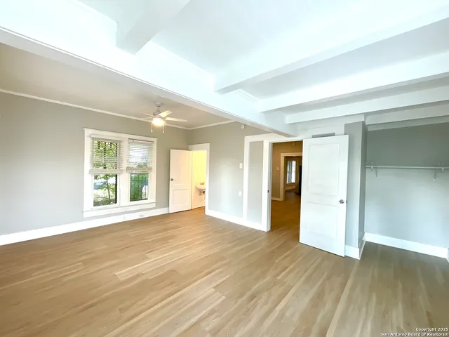 $1,449 | 810 West Magnolia Avenue, Unit 1, San Antonio, TX 78212