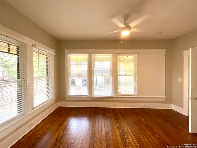 $1,449 | 810 West Magnolia Avenue, Unit 1, San Antonio, TX 78212