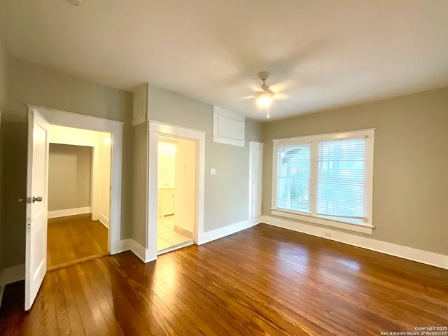 $1,449 | 810 West Magnolia Avenue, Unit 1, San Antonio, TX 78212