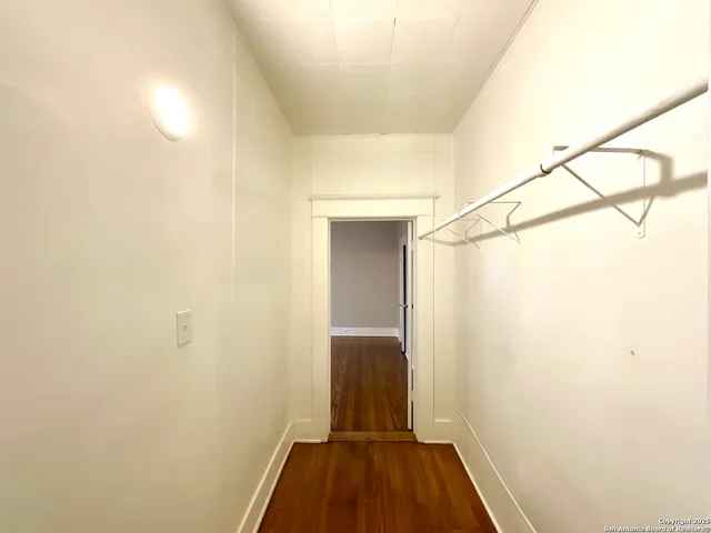 $1,449 | 810 West Magnolia Avenue, Unit 1, San Antonio, TX 78212