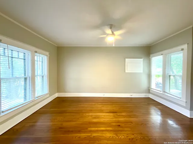 $1,449 | 810 West Magnolia Avenue, Unit 1, San Antonio, TX 78212