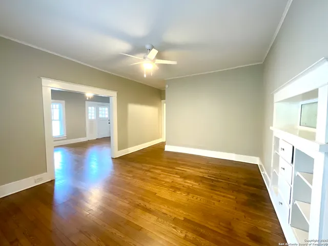 $1,449 | 810 West Magnolia Avenue, Unit 1, San Antonio, TX 78212