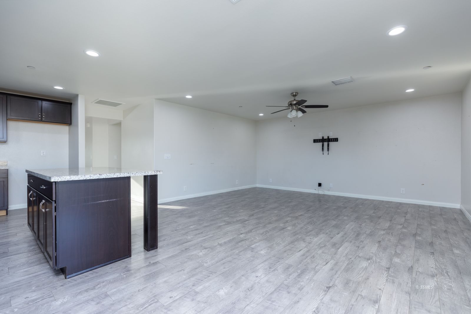 1604 Mayo Street Ridgecrest, CA 93555 - Photo 9 of 26