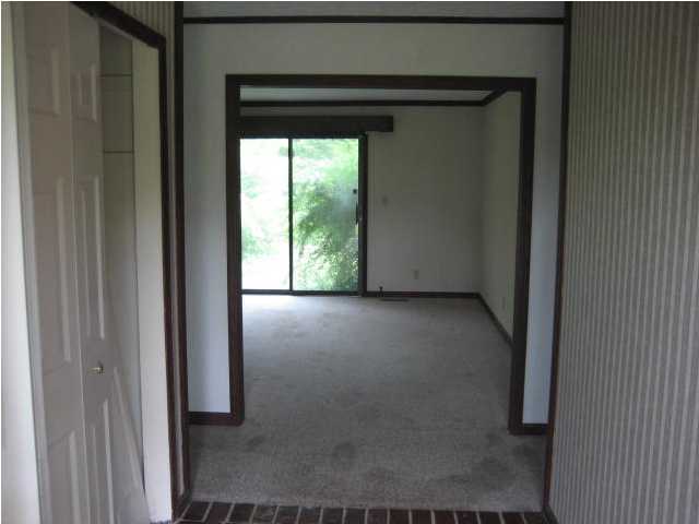 8801 Routt Road Louisville, KY 40299 - Photo 5 of 20 Additional Photo