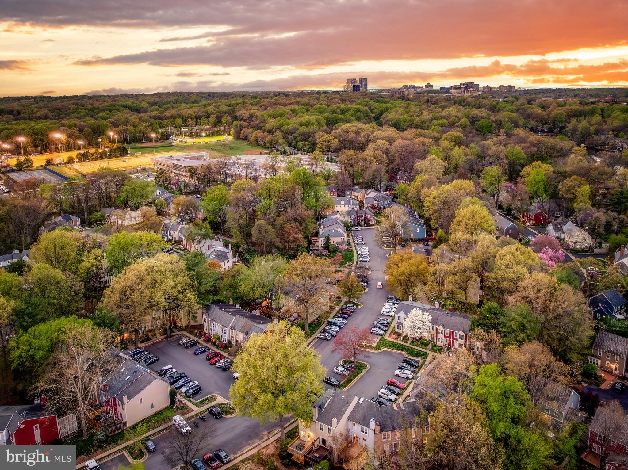 11257 Silentwood Lane Reston, VA 20191 - Photo 8 of 44