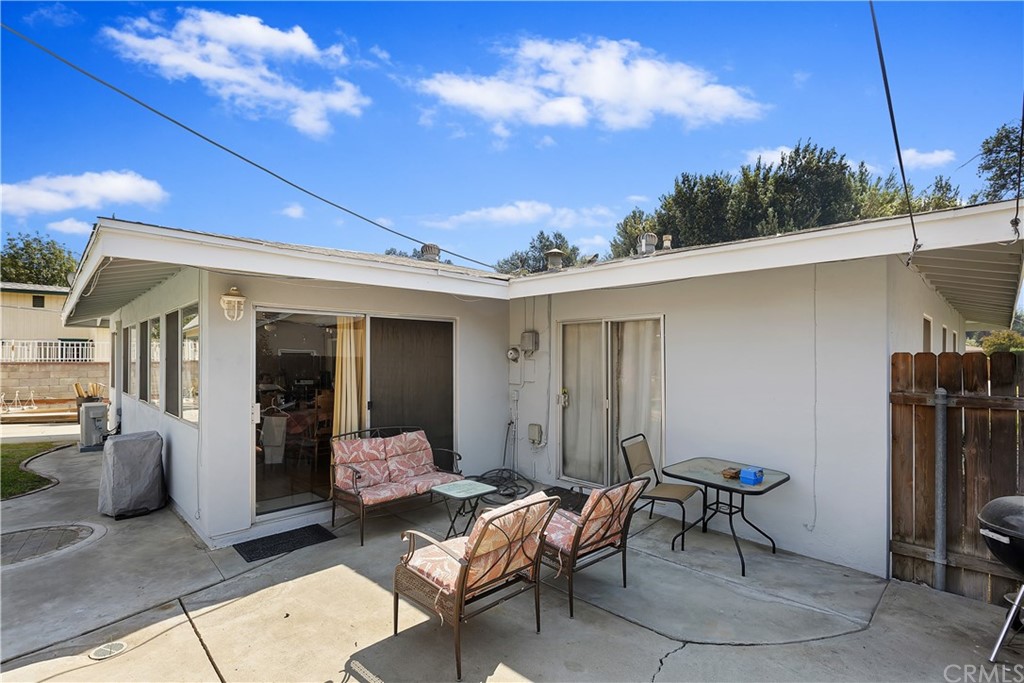 3451 Mono Drive Riverside, CA 92506 - Photo 20 of 24 a outdoor space with furniture