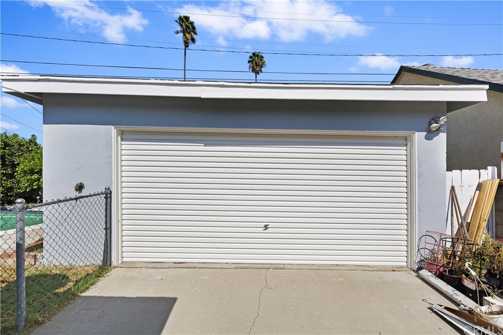 3451 Mono Drive Riverside, CA 92506 - Photo 22 of 24 a view of a house with a window