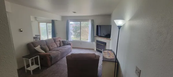 $229,900 | 518 Lawrence Avenue, Unit 5, Wayland, MI 49348