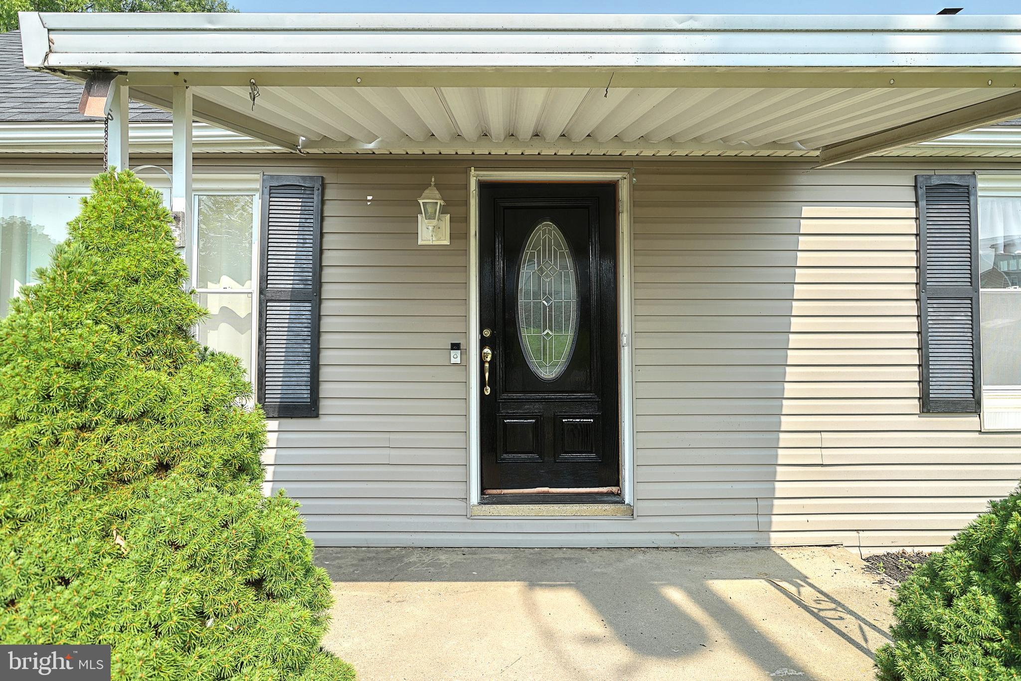 1932 Stoverstown Road Spring Grove, PA 17362 - Photo 2 of 26