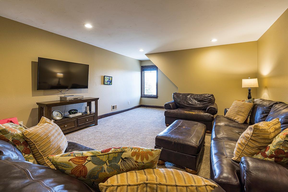 1577 Sparrow Road Waconia, MN 55387 - Photo 31 of 50 Gallery Image 31