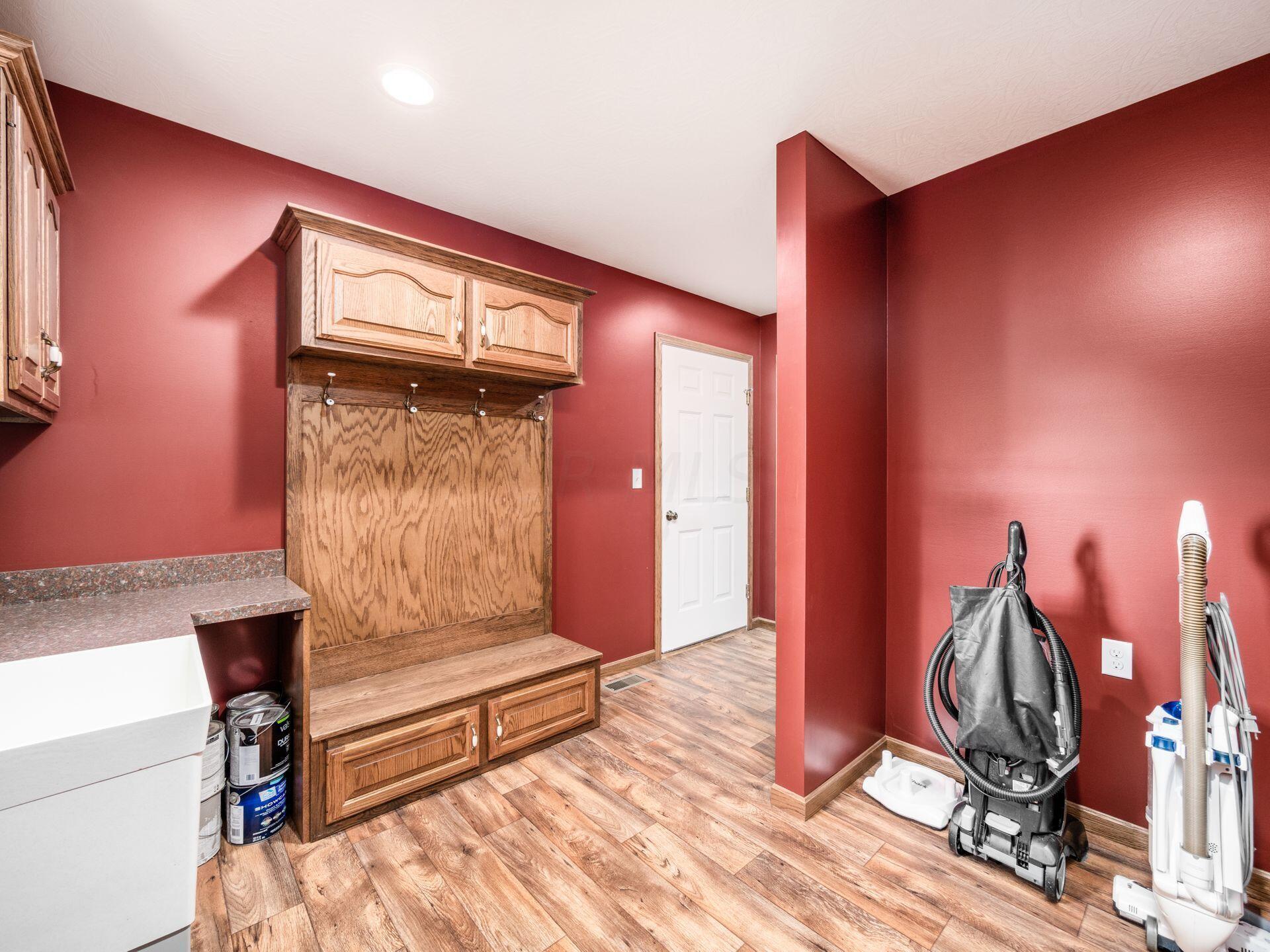 12296 Fosdyke Road Utica, OH 43080 - Photo 40 of 65 Mud room area off gaarage