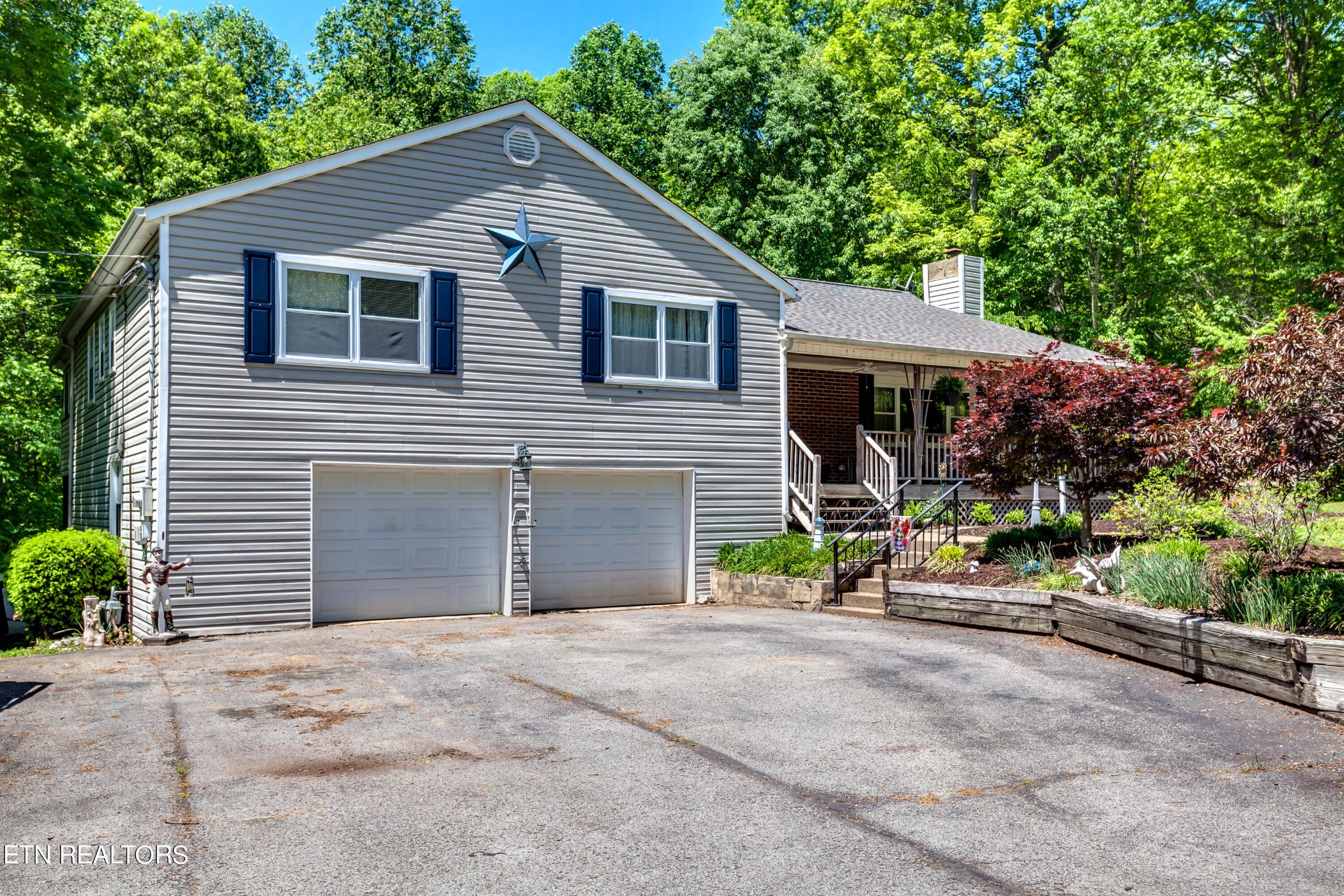 119 Reservoir Road Norris, TN 37828 - Photo 3 of 46 Gallery Image 3