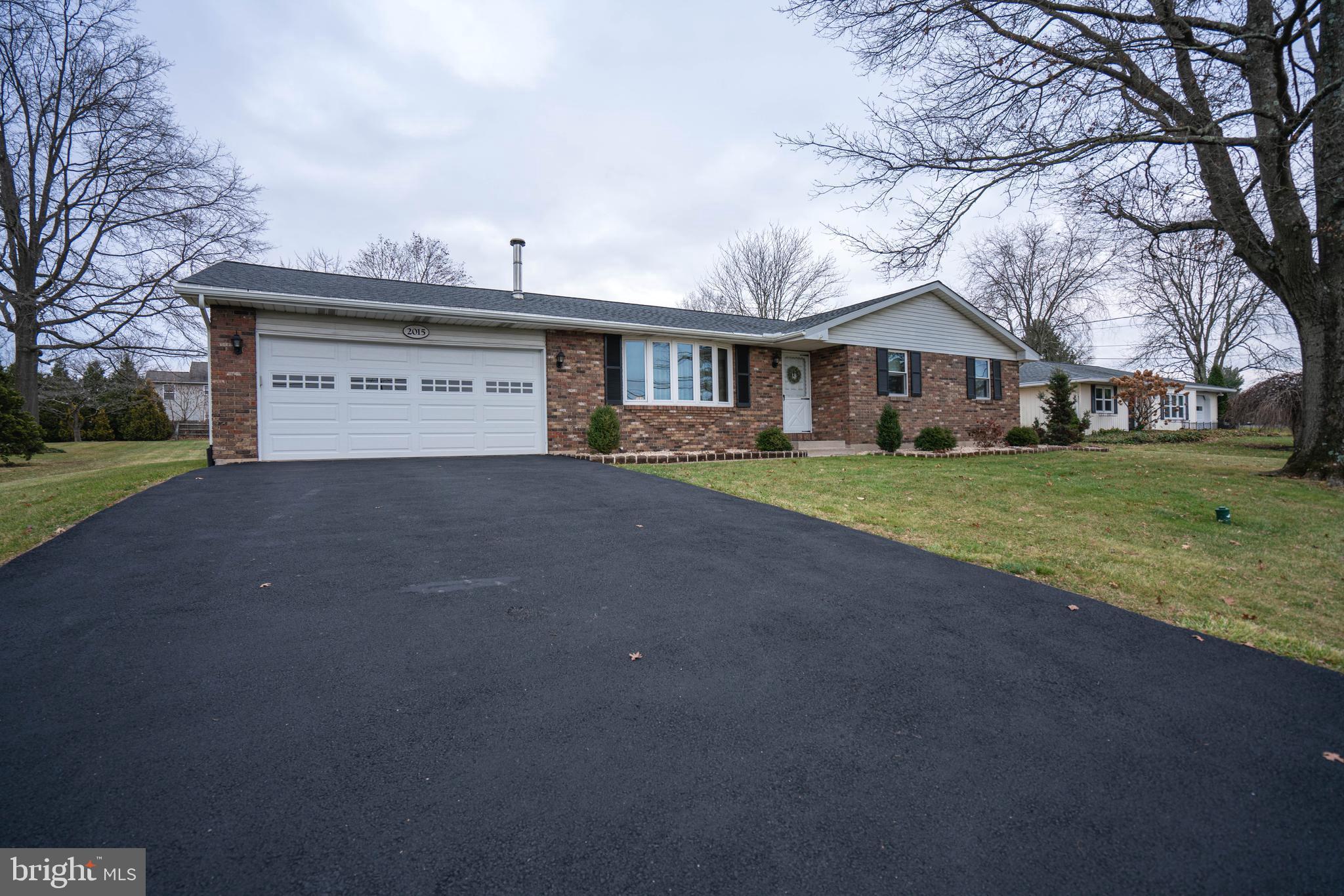 2-Car front entry Garage