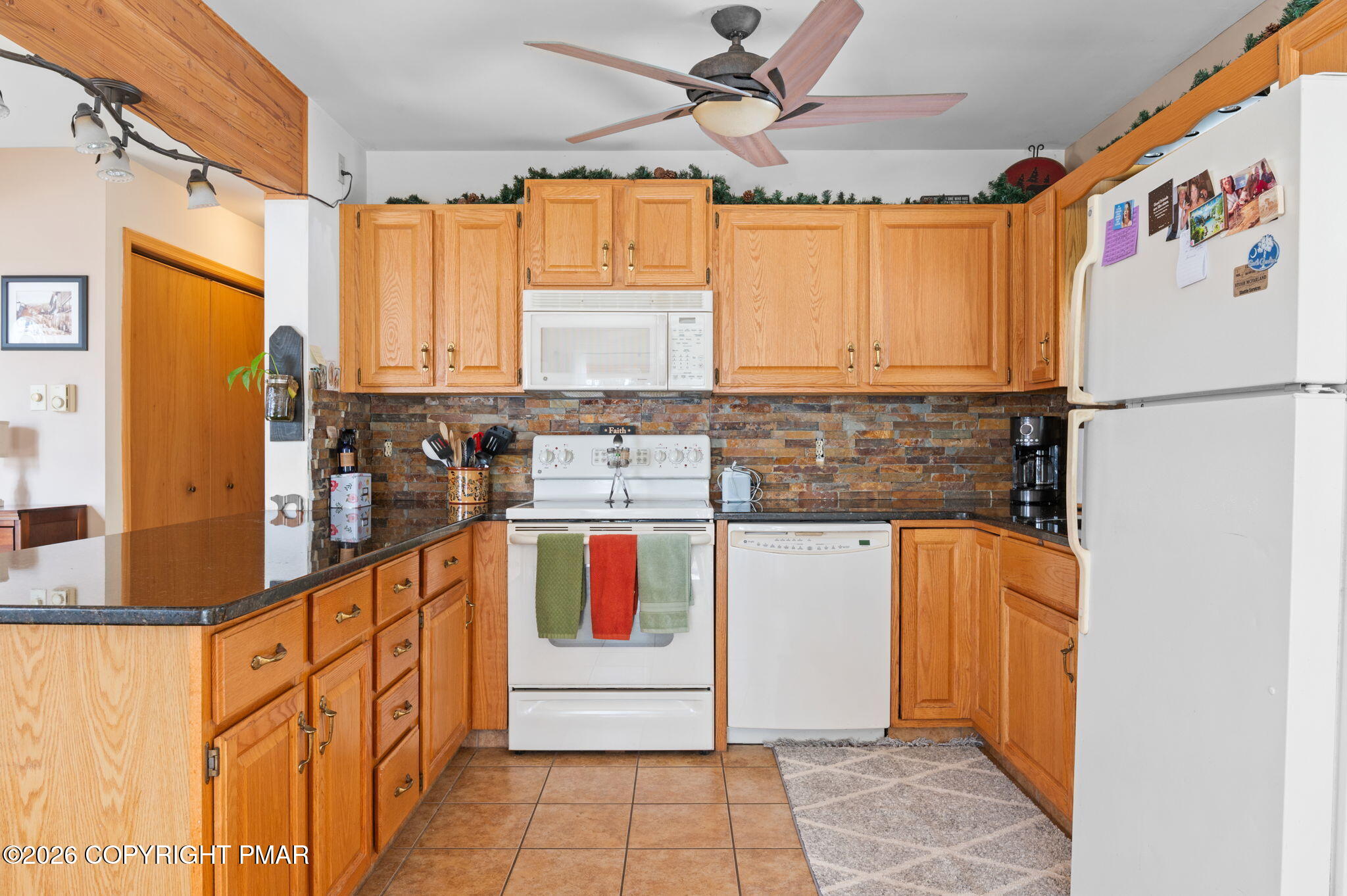 146 Mountain View Jim Thorpe, PA 18229 - Photo 15 of 47 Kitchen