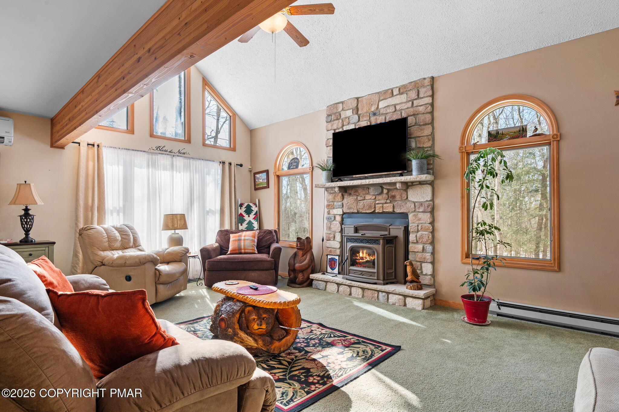 146 Mountain View Jim Thorpe, PA 18229 - Photo 2 of 47 Living Area