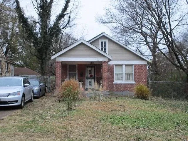 $969,000 | 1025 Shawnee Circle, Memphis, TN 38106