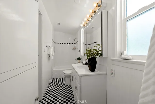 $1,499,000 | 5827 Washington Avenue, Whittier, CA 90601