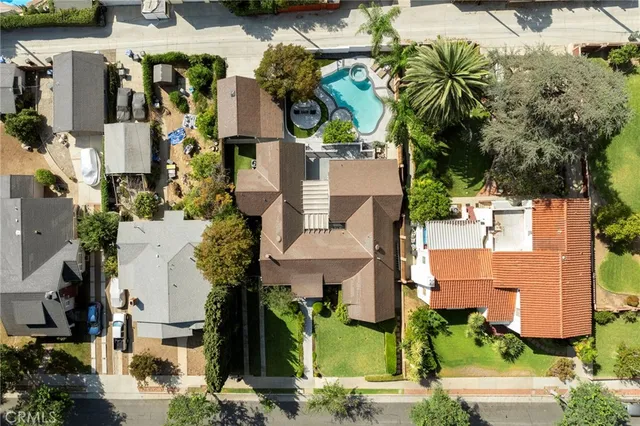a view of a house with garden