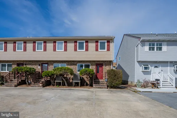 $575,000 | 11611 Windward Drive, Unit E, Ocean City, MD 21842
