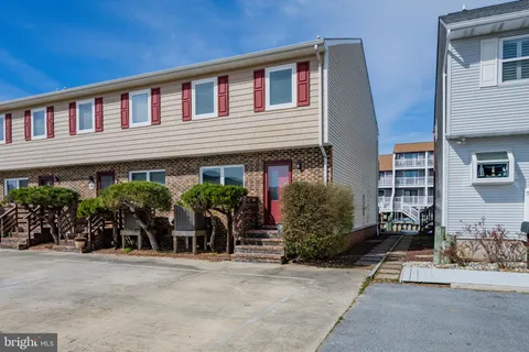 $575,000 | 11611 Windward Drive, Unit E, Ocean City, MD 21842