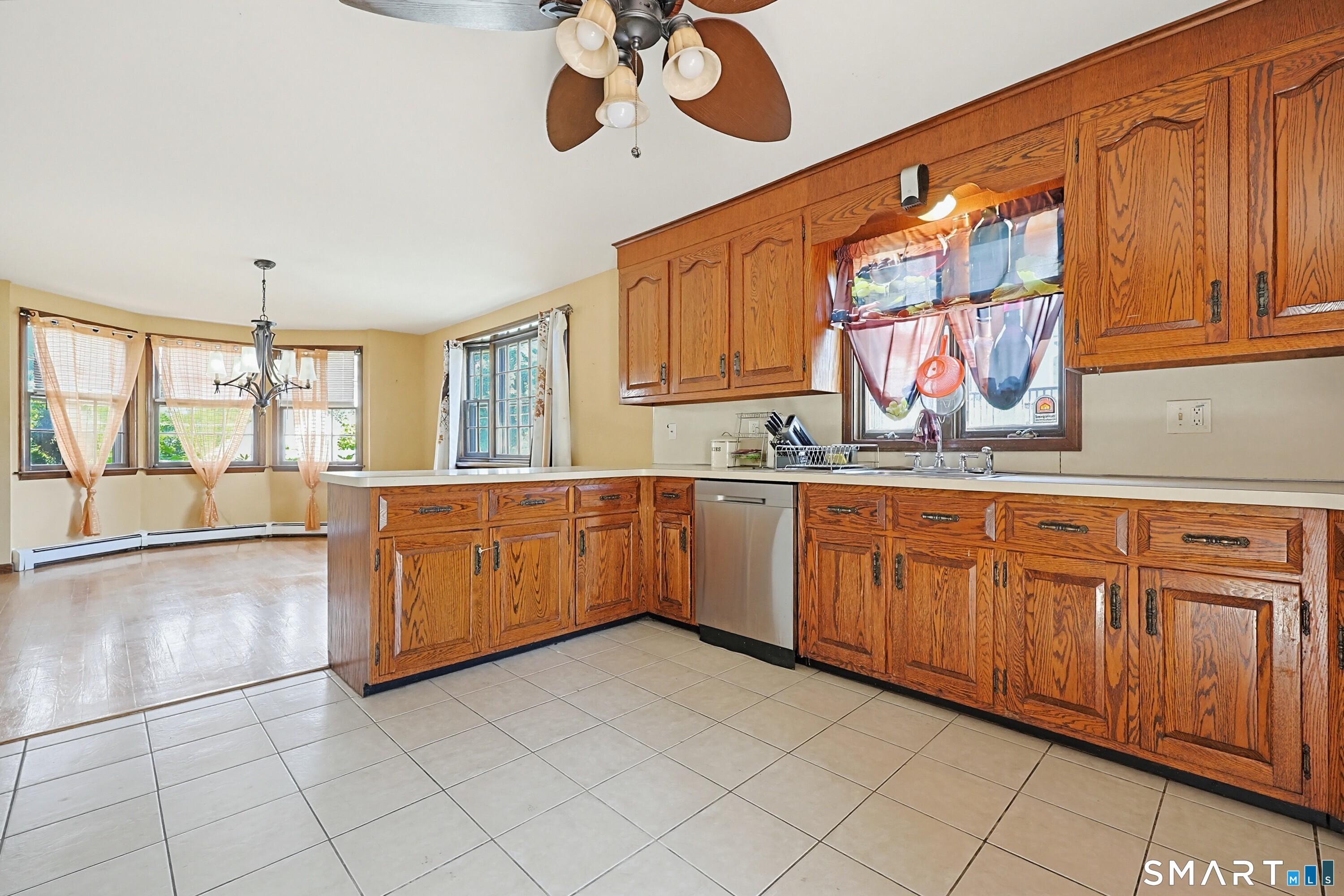 3 Lane Avenue Trumbull, CT 06611 - Photo 2 of 18