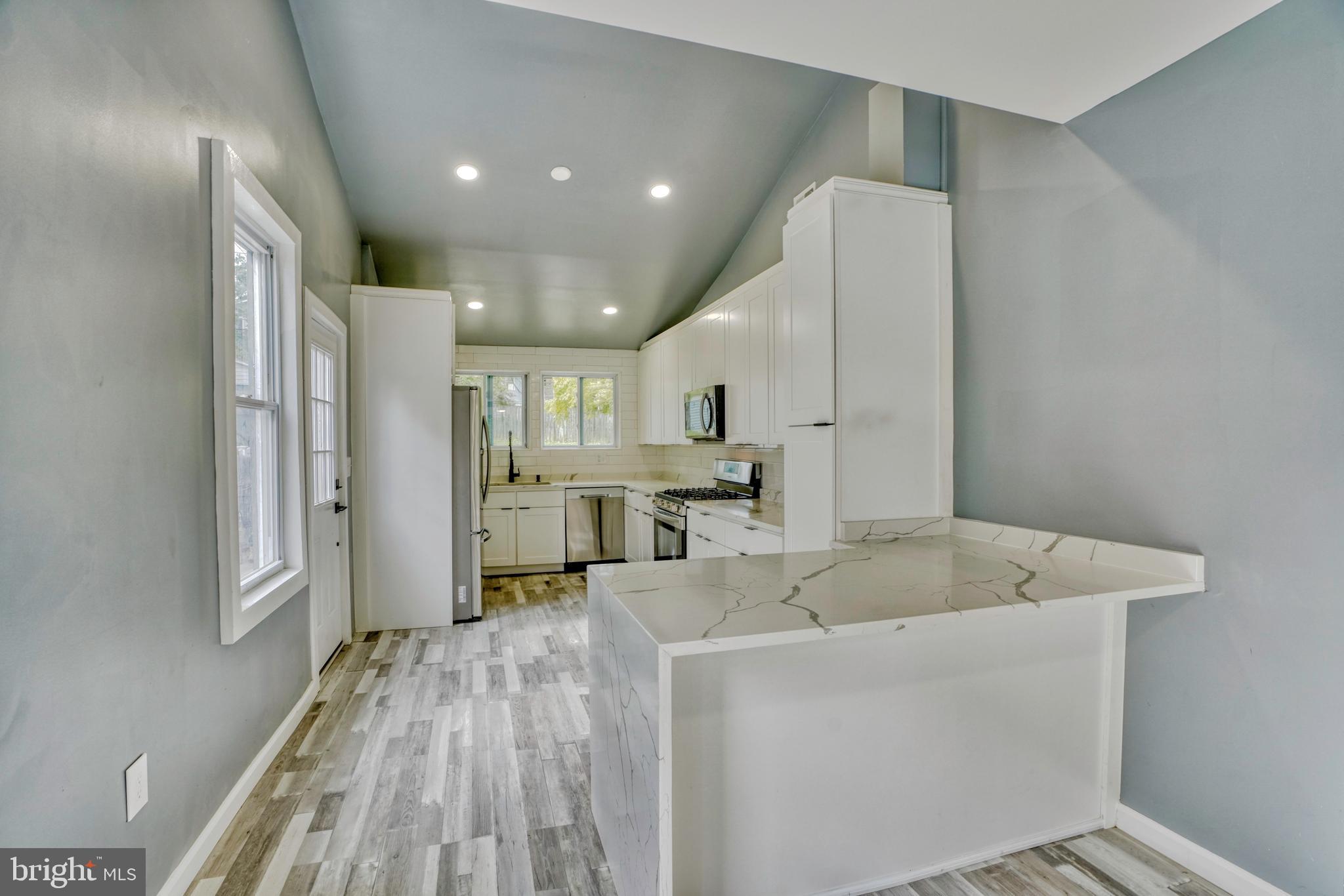 914 Overbrook Road Baltimore, MD 21239 - Photo 8 of 39