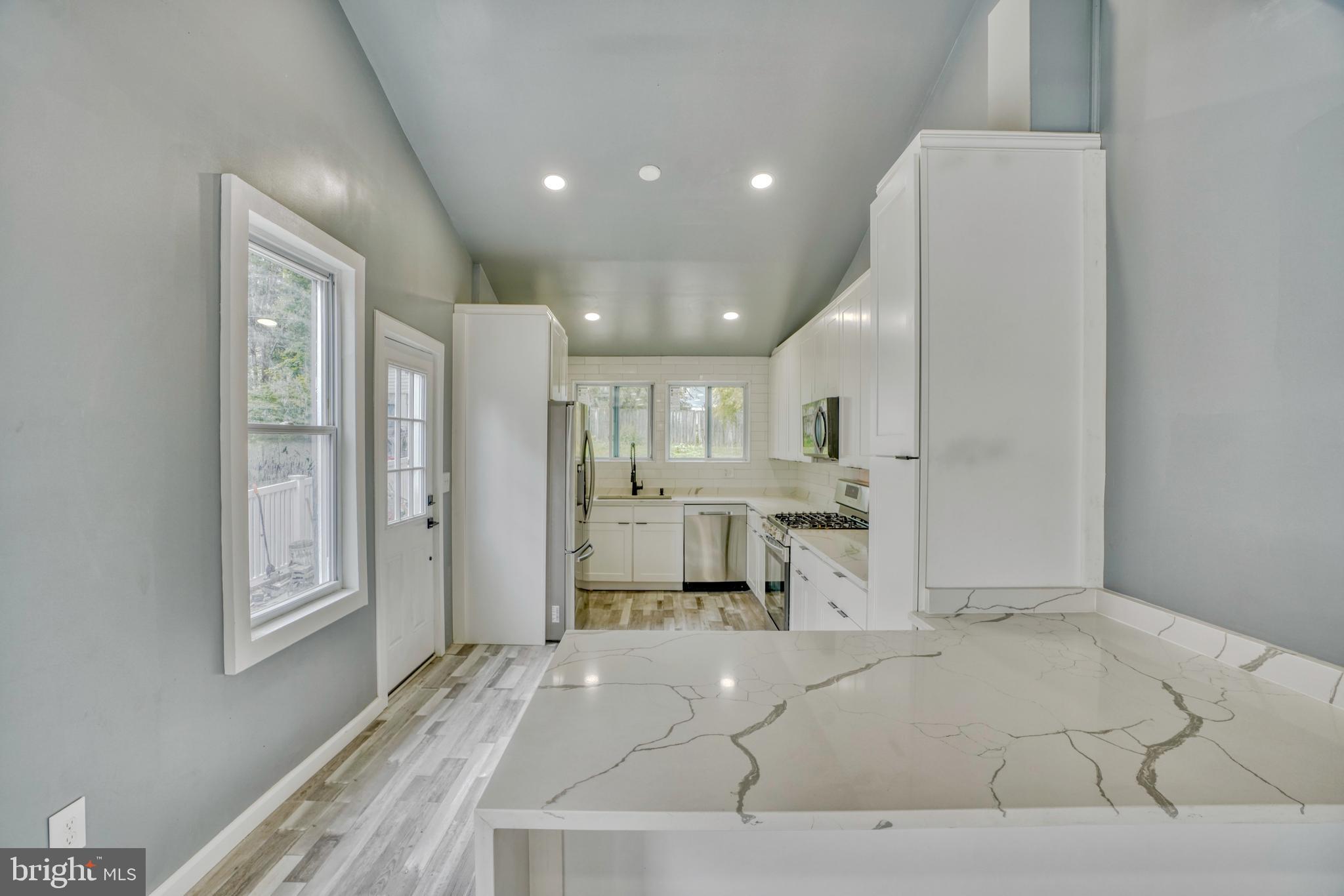 914 Overbrook Road Baltimore, MD 21239 - Photo 9 of 39