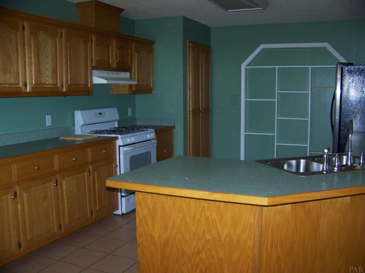 6595 Martin Road Milton, FL 32570 - Photo 6 of 21 Gallery Image 6