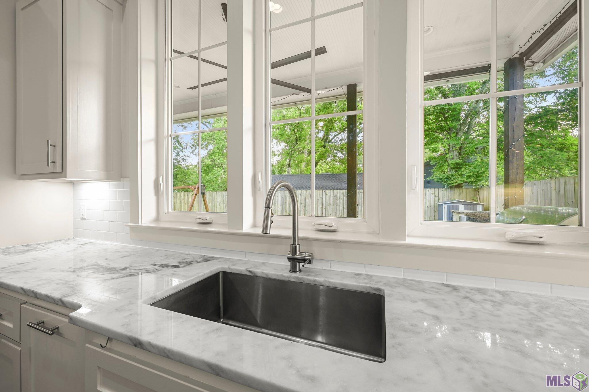 4718 Orchid Street Baton Rouge, LA 70808 - Photo 8 of 31