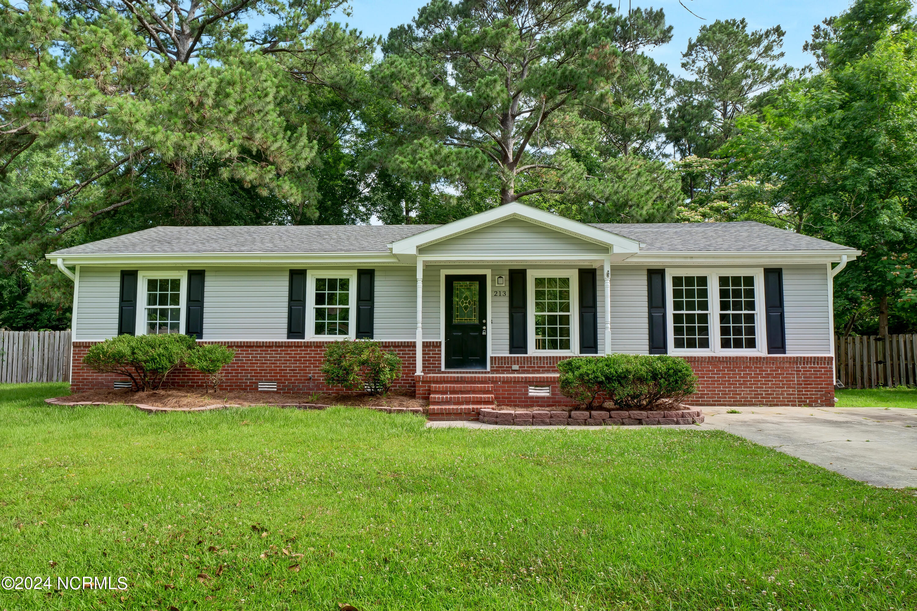 213 Country Road Jacksonville, NC 28546 - Photo 1 of 30 1