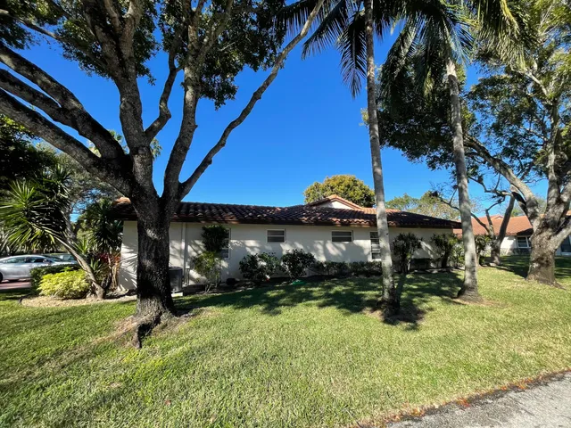 a view of outdoor space