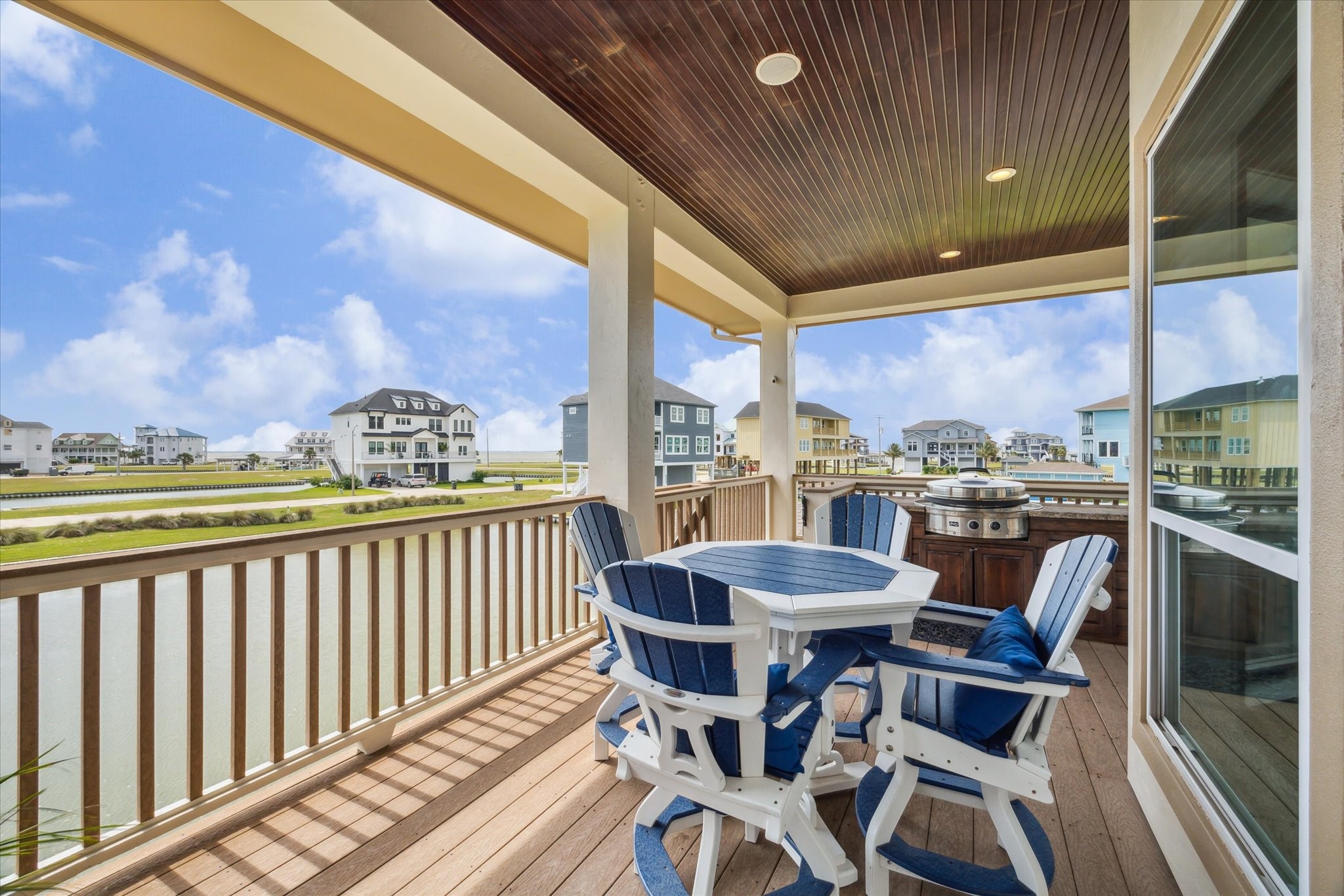 7 Ramrod Hitchcock, TX 77563 - Photo 30 of 41 a view of a chairs and table in the balcony