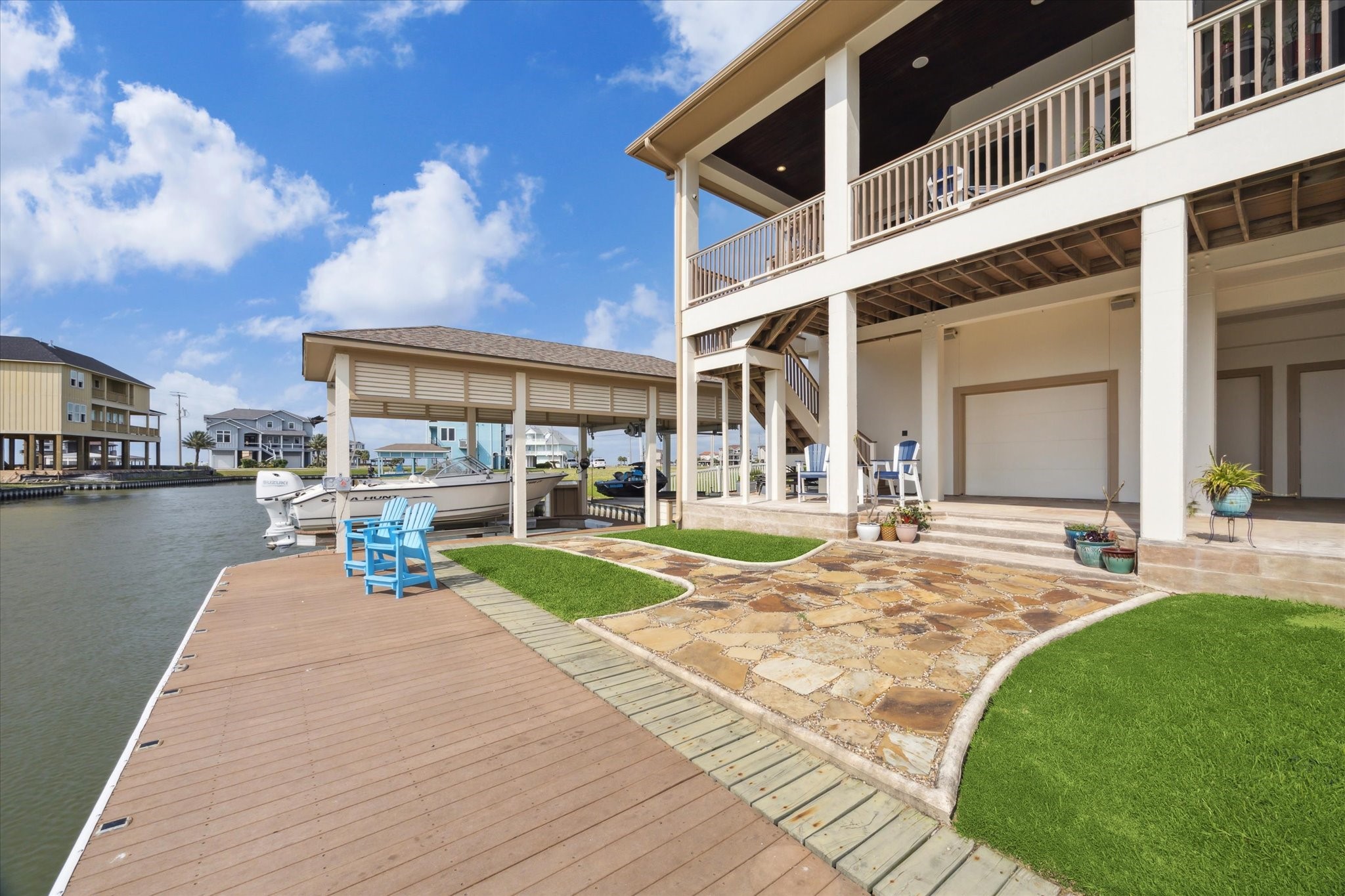 7 Ramrod Hitchcock, TX 77563 - Photo 37 of 41 a view of a house with sitting area and swimming pool