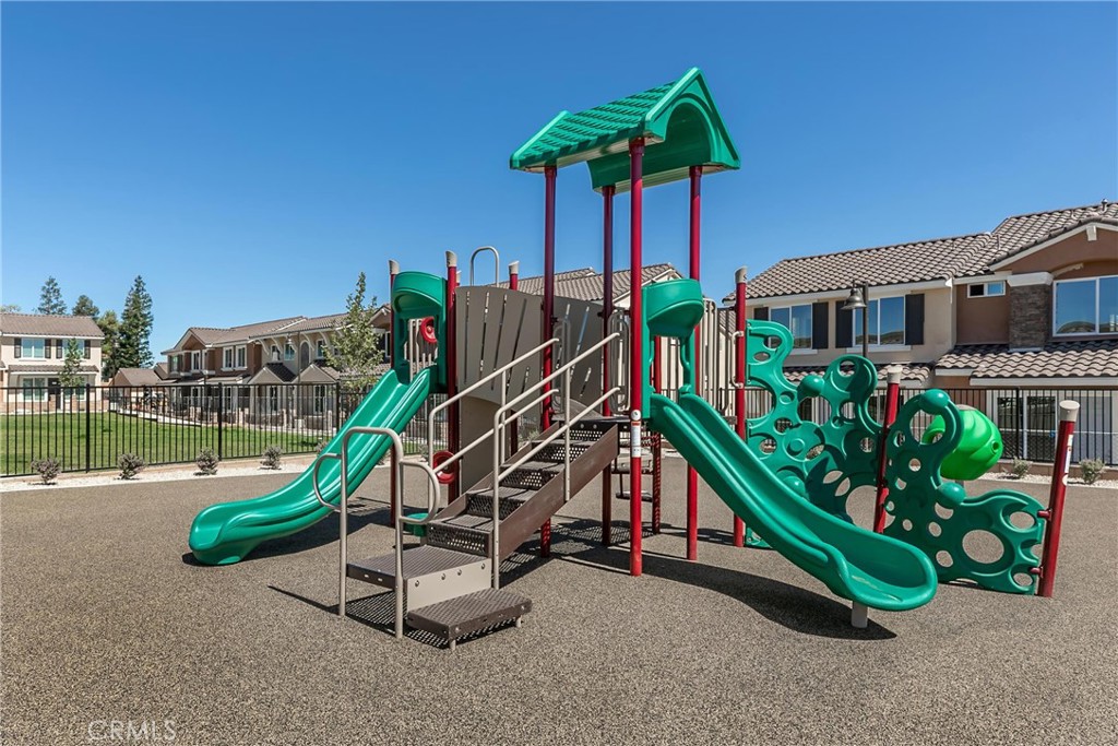 16854 Muscatel Street Hesperia, CA 92345 - Photo 10 of 18