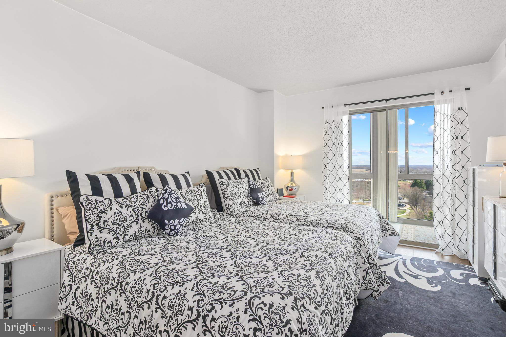 19365 Cypress Ridge Terrace, Unit 510 Leesburg, VA 20176 - Photo 17 of 38 Owner's suite fits 2 QUEEN beds!