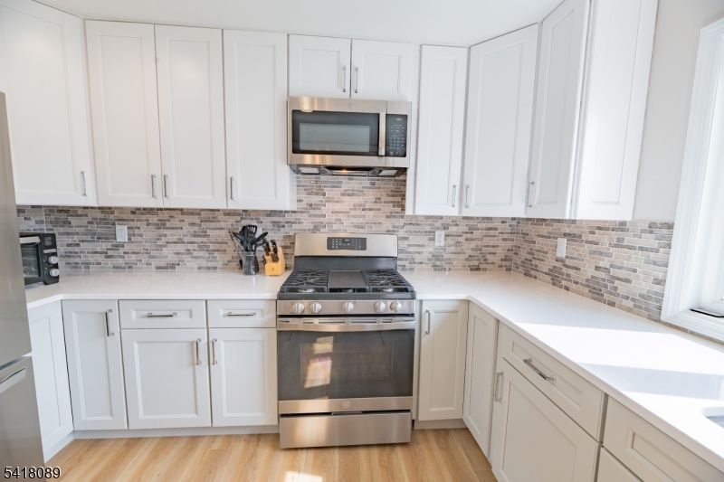 9 Montrose Road Somerset, NJ 08873 - Photo 12 of 19