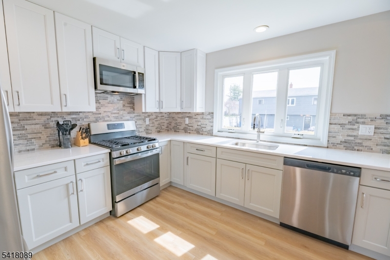 9 Montrose Road Somerset, NJ 08873 - Photo 9 of 19