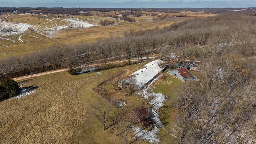 640 Brown Springs Road Marionville, MO 65705 - Photo 5 of 37
