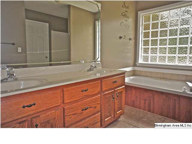 285 Maple Crest Odenville, AL 35120 - Photo 14 of 32