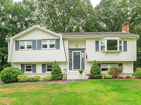 21 Heritage Road Billerica, MA 01821 - Photo 1 of 24