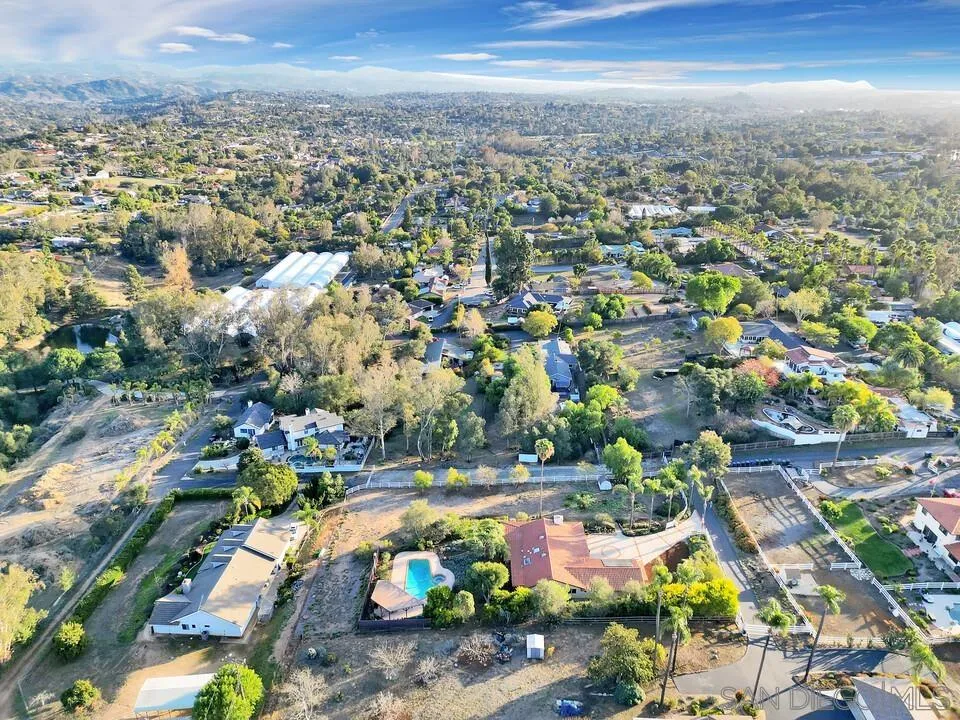 290 North Old Hill Road Fallbrook, CA 92028 - Photo 44 of 47 an aerial view of residential houses with outdoor space