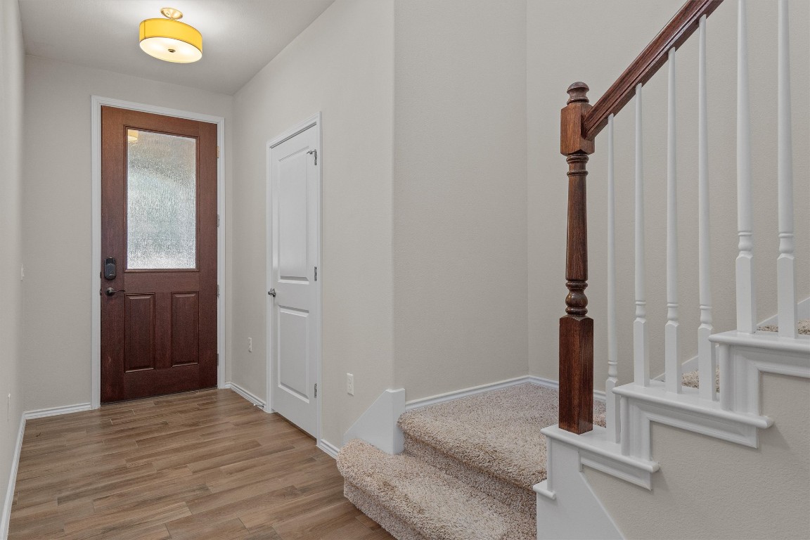 9416 Hunter Lane Austin, TX 78748 - Photo 4 of 35