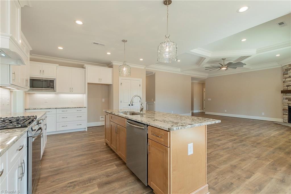 8448 Fairgrove Church Road Browns Summit, NC 27214 - Photo 13 of 48 Kitchen4